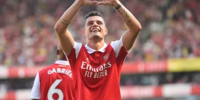 Granit Xhaka showing love to the fans